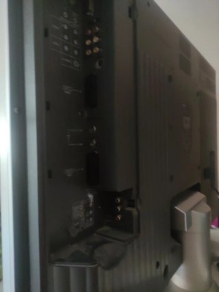 Sharp Aquos 32 LCD TV