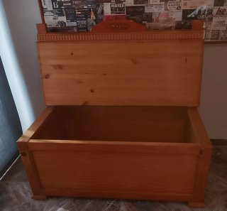 Banco baúl de madera