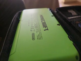 Nintendo 2DS XL Minecraft Creeper Edition