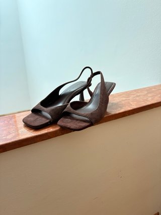 Tacones Stradivarius Marrones.
