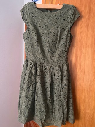 Vestido verde con encaje