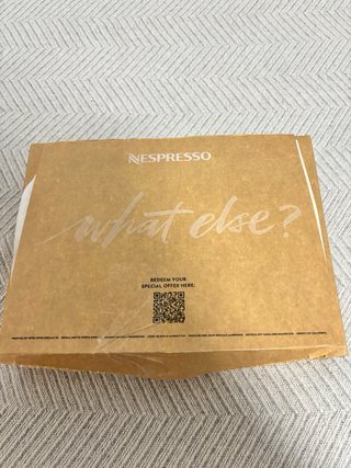 Cafetera Nespresso Vertuo Pop Negra