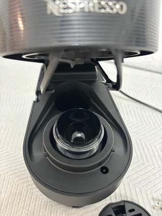 Cafetera Nespresso Vertuo Pop Negra
