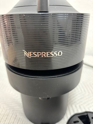 Cafetera Nespresso Vertuo Pop Negra