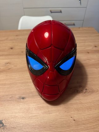 Casco Marvel Legends Iron Spider (Hasbro)