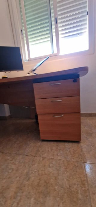 Mesa de despacho curva madera y metal