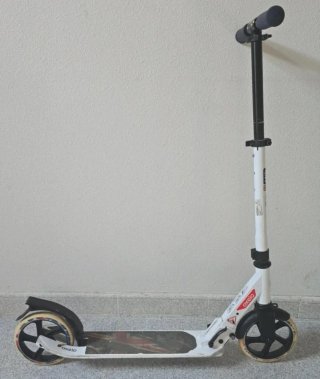 Patinete infantil Oxelo MID7 con diseño inspirado