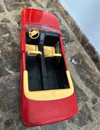 Coche deportivo rojo Barbie