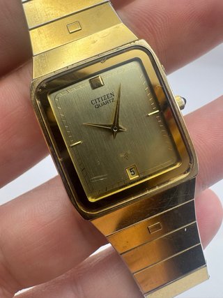 Reloj Citizen Quartz Tank Dorado Vintage