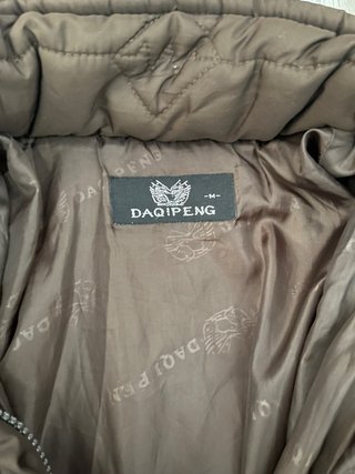 Chaquetón acolchado marrón