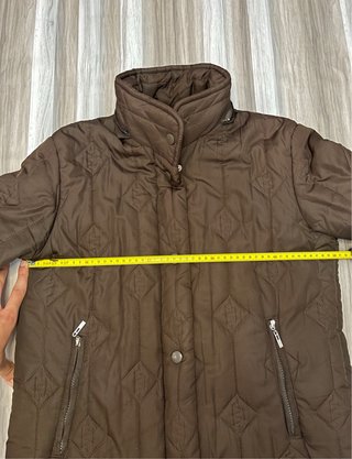 Chaquetón acolchado marrón