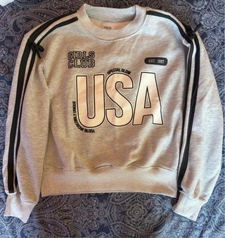 Lote 3 sudaderas gris y blanca entre xs,10-12 y M.