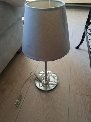 Lámpara de mesa tela y metal