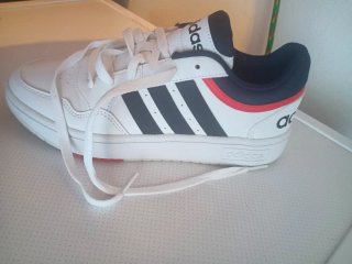 Zapatillas Adidas Talla 40 Blancas y Rojas