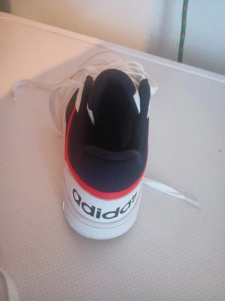 Zapatillas Adidas Talla 40 Blancas y Rojas