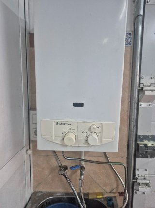 Termo de gas Ariston 11L