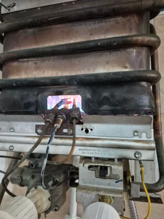 Termo de gas Ariston 11L