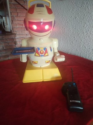 Robot Emilito Vintage Años 90