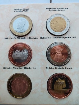 Lote de Medallas Conmemorativas 2010