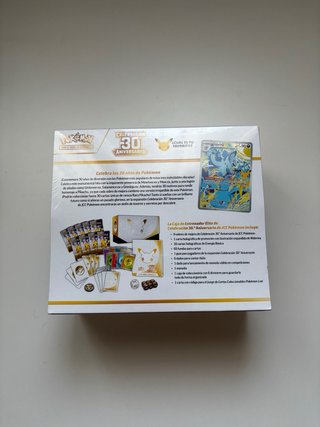 ETB 30 Aniversario Pokémon SELLADA