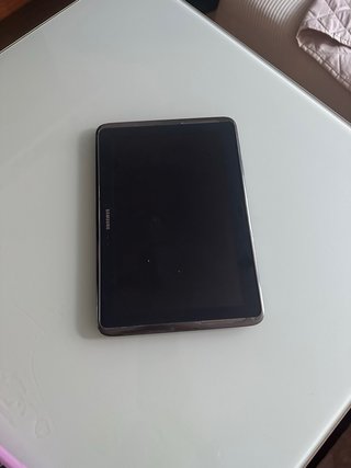 Tablet Samsung Negra y Plateada
