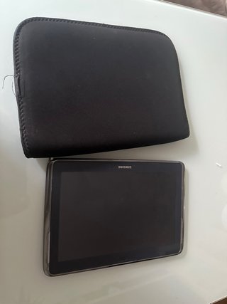 Tablet Samsung Negra y Plateada