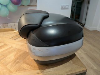 Baúl Sharp moto MP3 50L Piaggio