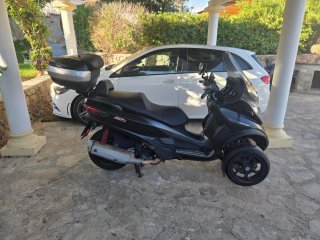 Baúl Sharp moto MP3 50L Piaggio