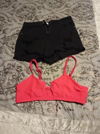 Bolso de la marca NUNOO + lote de ropa juvenil.