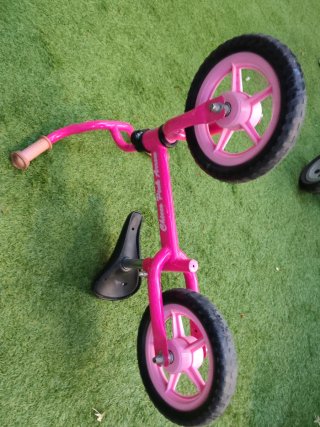 Bicicleta sin pedales CHICO Rosa