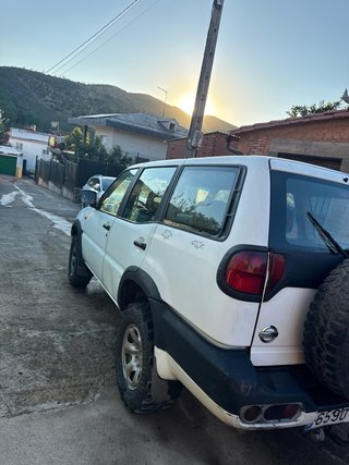 Nissan Terrano II 2005