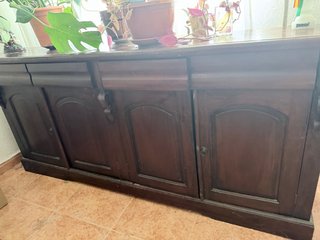 Aparador de madera maciza