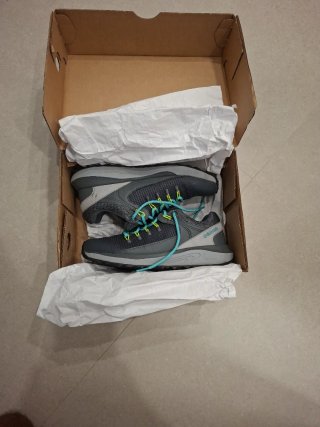 Zapatilla técnica Columbia gris y turquesa