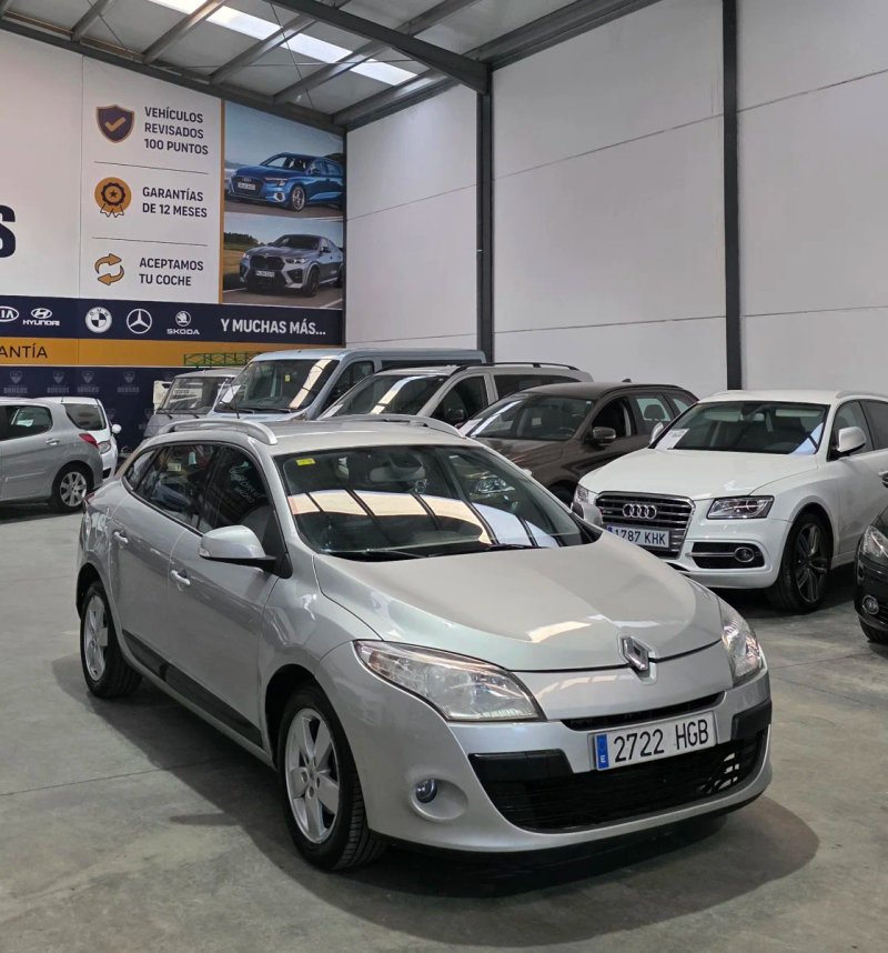 Renault Mégane Sport Tourer 1.5 dCi Emotion 2011, foto 3