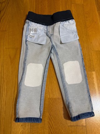 Pantalón vaquero azul niño, talla 2 años.