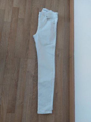 Vaqueros niña blancos talla 32