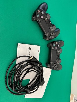 PS4 Slim 1TB + 9 Giochi
