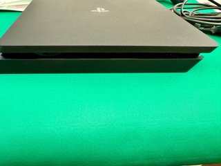 PS4 Slim 1TB + 9 Giochi
