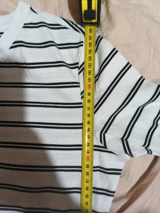 Vestido de rayas blanco y negro