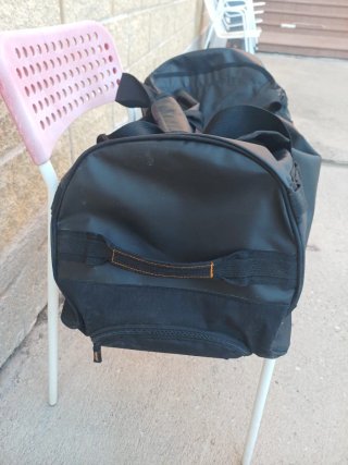 Bolsa de viaje negra con ruedas