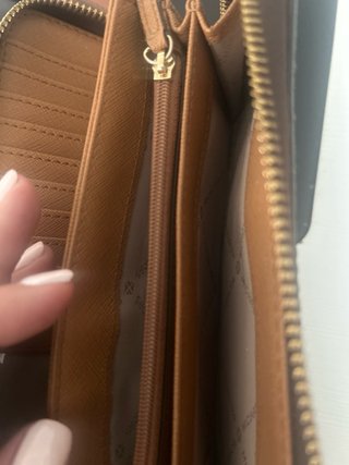 Billetero Michael Kors Marrón