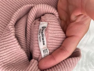 Jersey cuello alto rosa palo canalé