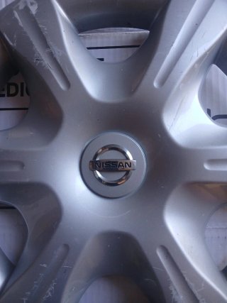 Tapacubos Nissan 15