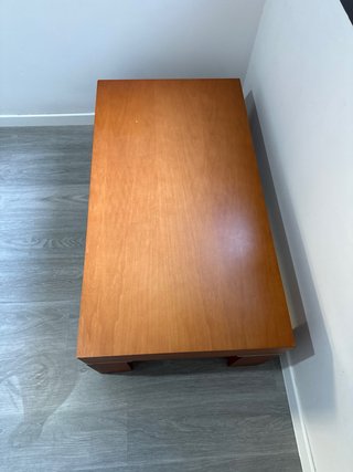 Mesa baja de salón de madera