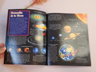 Libro infantil La Tierra: El planeta vivo.