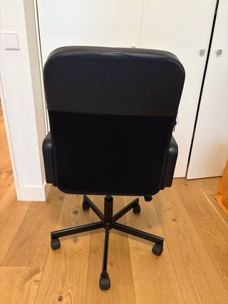 Silla de oficina negra IKEA