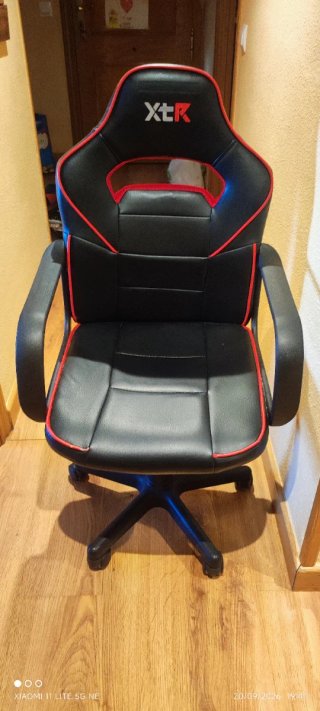 Silla Gaming XtR Negra y Roja