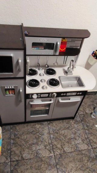 Cocina infantil de juguete