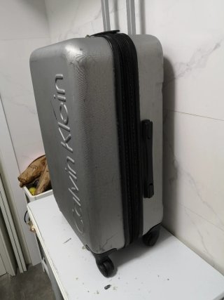 Maleta grande Calvin Klein plateada