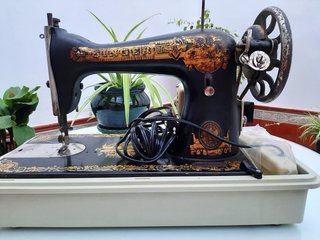 Máquina de coser Singer antigua